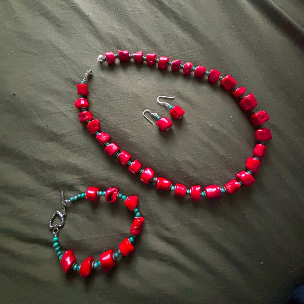 red and green vintage necklace+bracelet+earrings set